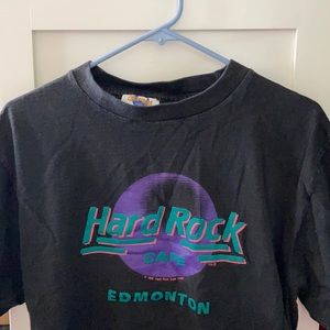 vintage hard rock cafe tee!!